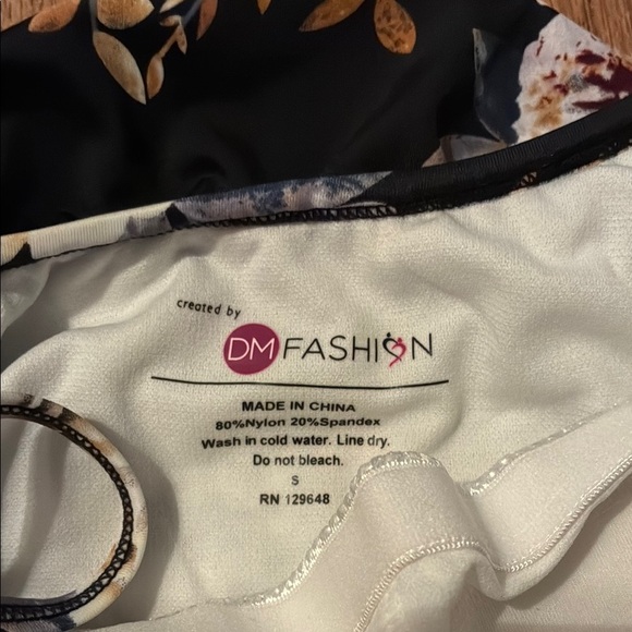 Divinitasole black floral off shoulder swim tank. - Picture 2 of 14